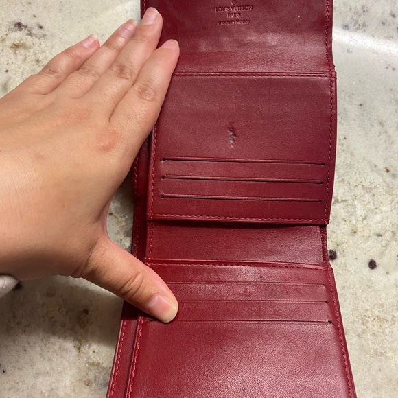 Louis Vuitton Red Vernis Patent Leather Elise Wallet - Picture 5 of 6